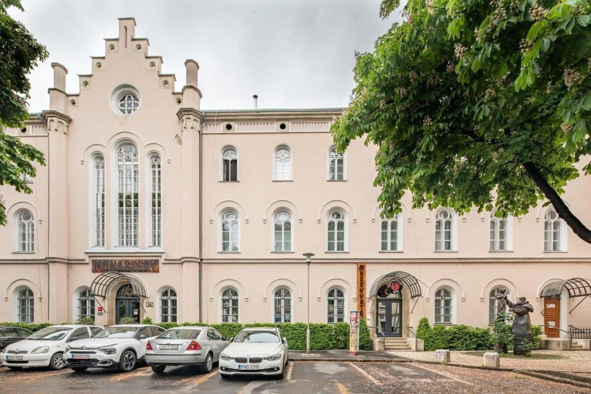 Castle View - New - Romantic Budapeste Exterior foto